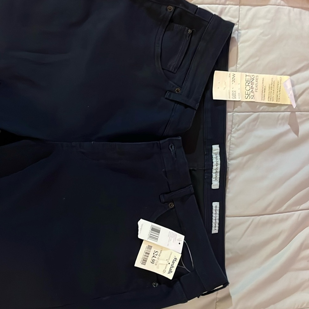 Dark blue, Jones New York Curvy Ankle pants. 20W. New with tags.